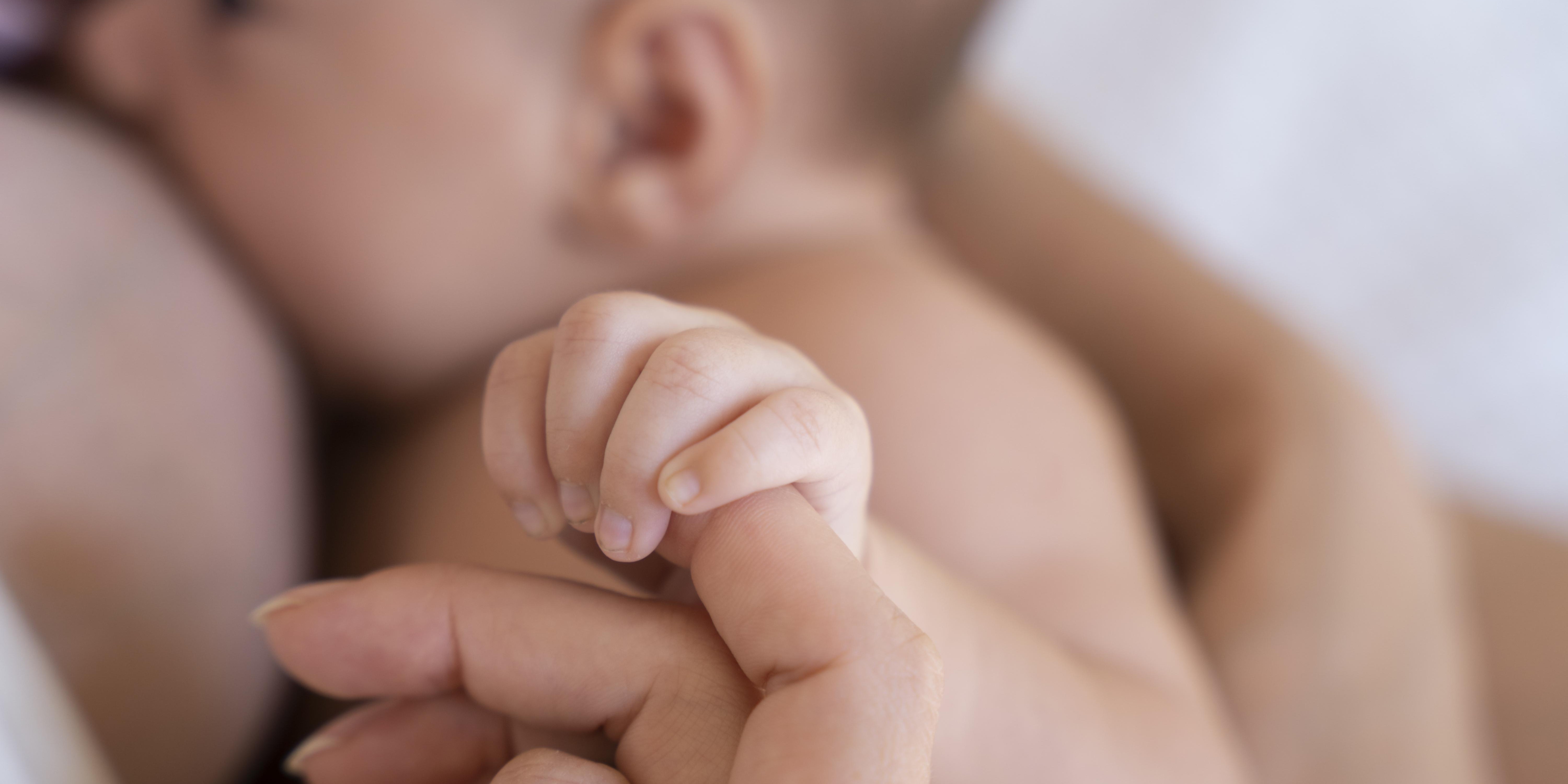 periodo-pos-natal-com-mae-e-filho2